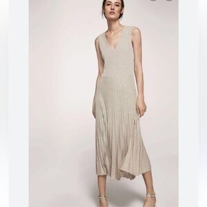 Massimo Duti Sleeveless V-Neck Pleated Knit Midi Dress